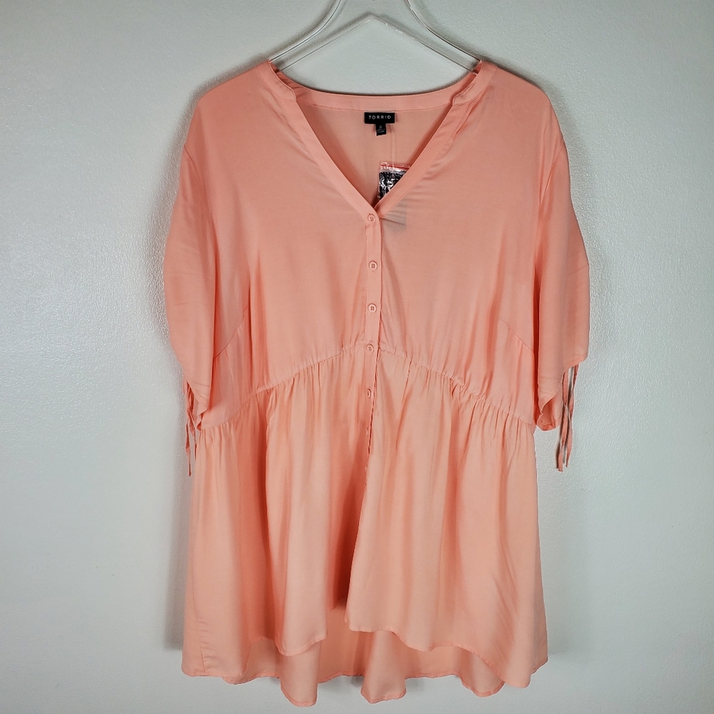 NWT Torrid Peach Blouse Size 3X